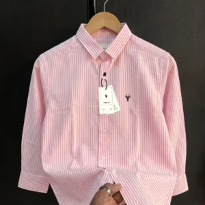 VD Looks Men Regular Fit Striped Spread Collar Casual Shirt
